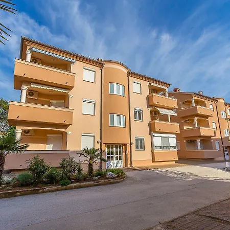 Charmantes 600 Meter Zum Sandstrand * Medolino